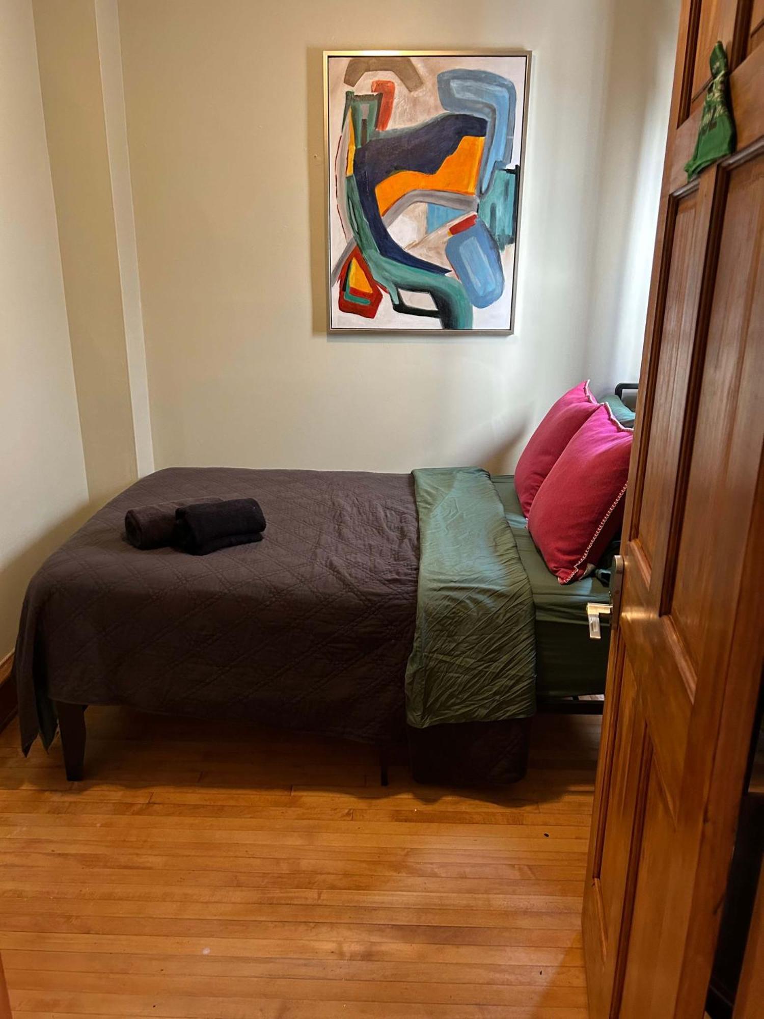 Green Room In Dorothys Bnb Chicago Kültér fotó